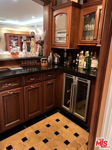 11570 W Sunset Boulevard, Los Angeles, CA 90049