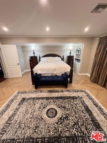 11570 W Sunset Boulevard, Los Angeles, CA 90049