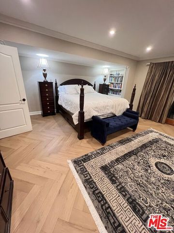 11570 W Sunset Boulevard, Los Angeles, CA 90049