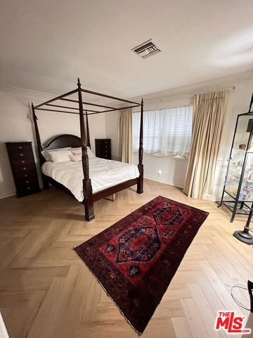 11570 W Sunset Boulevard, Los Angeles, CA 90049