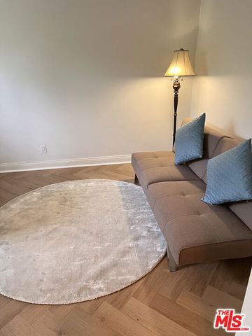 11570 W Sunset Boulevard, Los Angeles, CA 90049