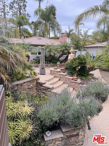 11570 W Sunset Boulevard, Los Angeles, CA 90049