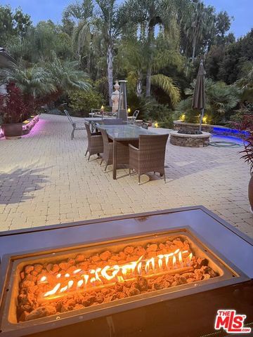 11570 W Sunset Boulevard, Los Angeles, CA 90049