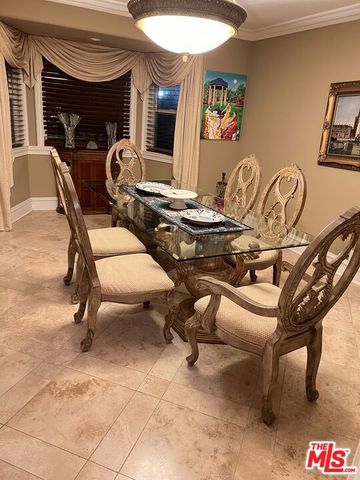 11570 W Sunset Boulevard, Los Angeles, CA 90049