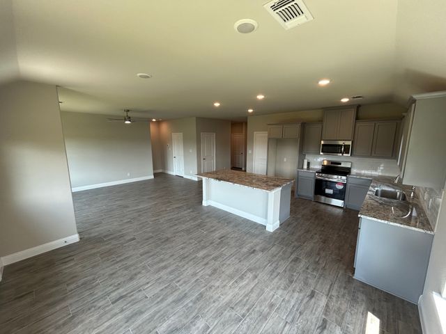 257 Sunnyside Drive, Trenton, TX 75490