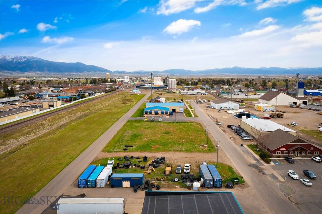NNA Gallatin Farmers Avenue, Belgrade, MT 59714 photo 5