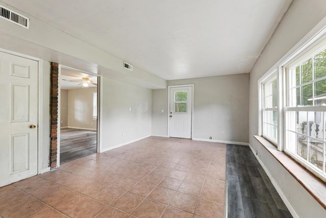 312 James Road, Gahanna, OH 43230