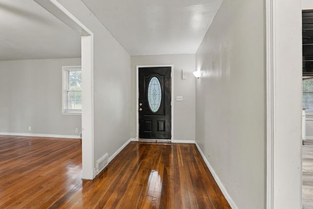 312 James Road, Gahanna, OH 43230