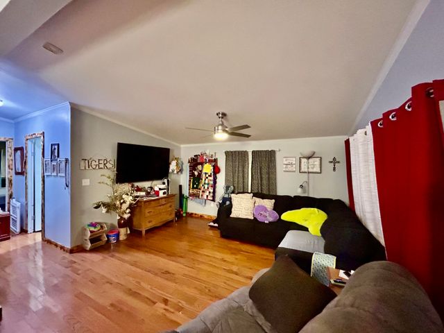 19941 ROBB CT, Boonville, MO 65233