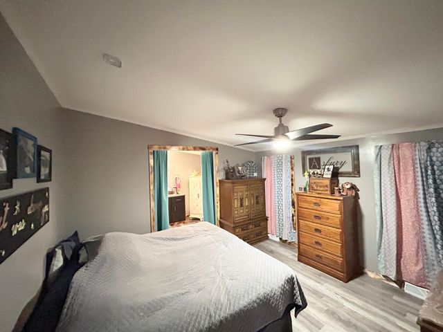 19941 ROBB CT, Boonville, MO 65233