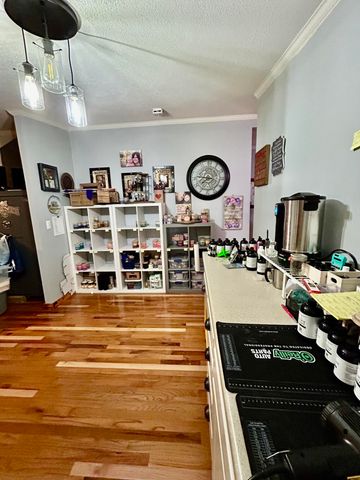 19941 ROBB CT, Boonville, MO 65233