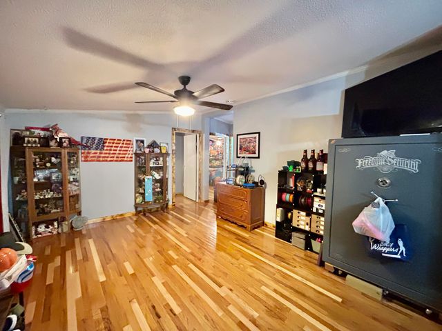 19941 ROBB CT, Boonville, MO 65233