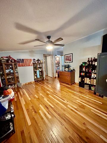 19941 ROBB CT, Boonville, MO 65233