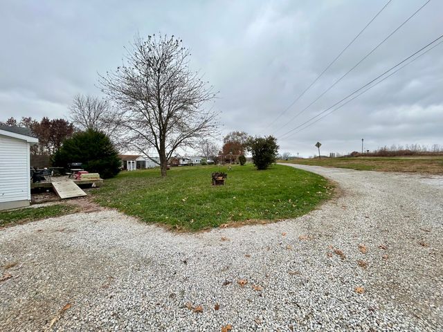 19941 ROBB CT, Boonville, MO 65233