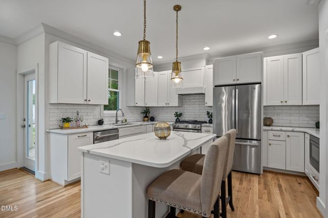 410 Wyndham Drive, Chapel Hill, NC 27516