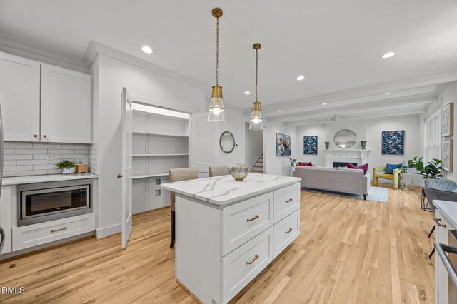 410 Wyndham Drive, Chapel Hill, NC 27516