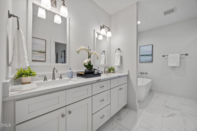 410 Wyndham Drive, Chapel Hill, NC 27516