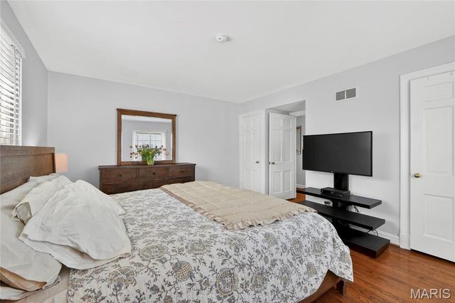 9403 Tilles Drive, Brentwood, MO 63144