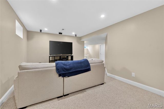 9403 Tilles Drive, Brentwood, MO 63144