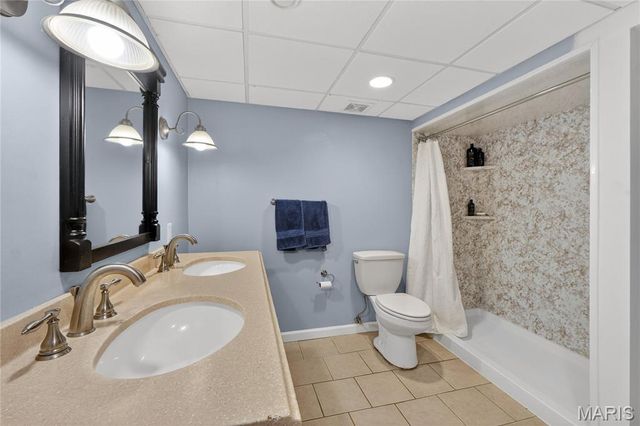 9403 Tilles Drive, Brentwood, MO 63144