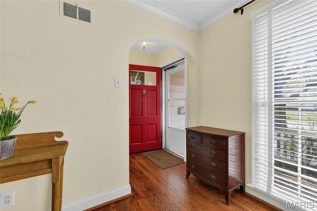 9403 Tilles Drive, Brentwood, MO 63144