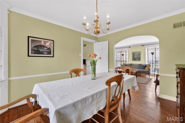 9403 Tilles Drive, Brentwood, MO 63144