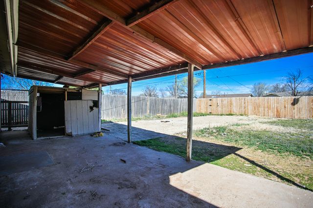2641 E Baylor Street, Lubbock, TX 79403