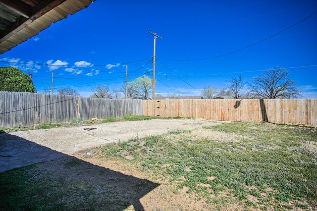 2641 E Baylor Street, Lubbock, TX 79403