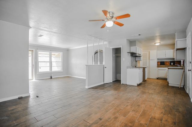 2641 E Baylor Street, Lubbock, TX 79403