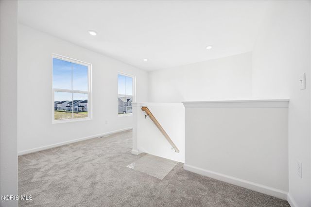 131 Valley Hall Drive, Perrysburg, OH 43551