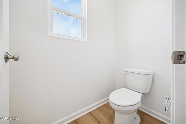 131 Valley Hall Drive, Perrysburg, OH 43551