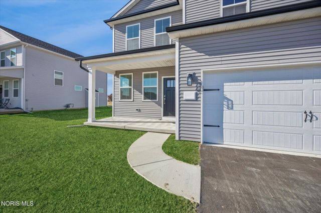 131 Valley Hall Drive, Perrysburg, OH 43551