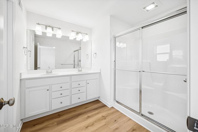 131 Valley Hall Drive, Perrysburg, OH 43551