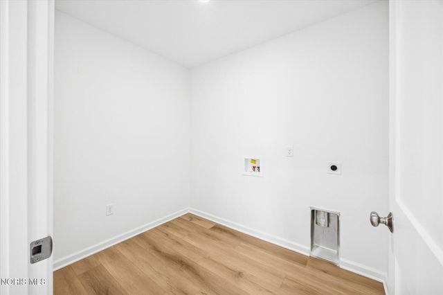 131 Valley Hall Drive, Perrysburg, OH 43551