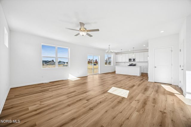 131 Valley Hall Drive, Perrysburg, OH 43551