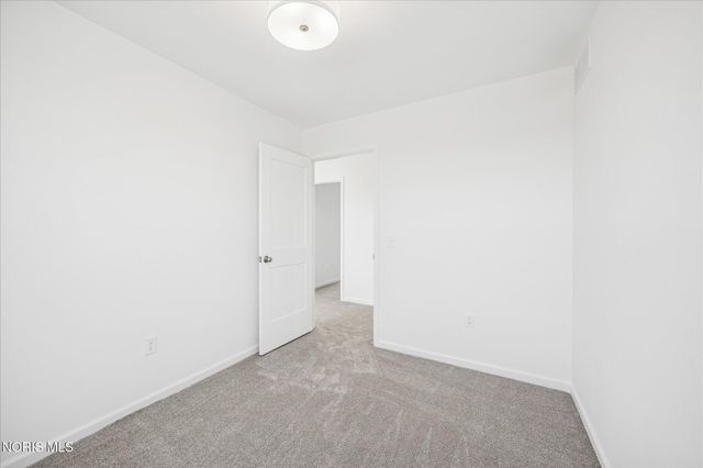 131 Valley Hall Drive, Perrysburg, OH 43551