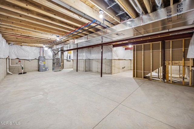 131 Valley Hall Drive, Perrysburg, OH 43551