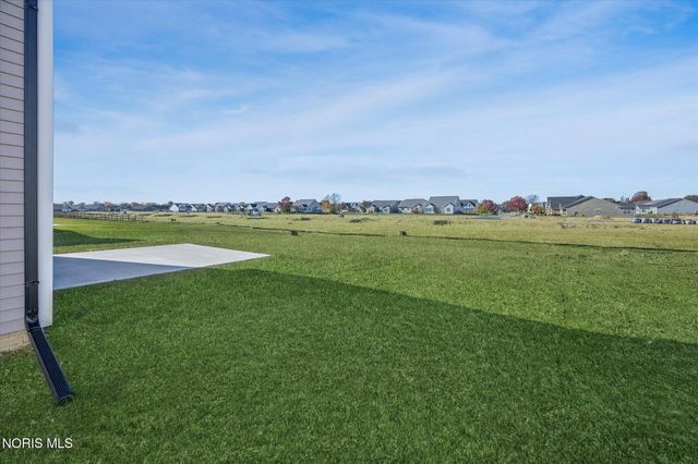 131 Valley Hall Drive, Perrysburg, OH 43551