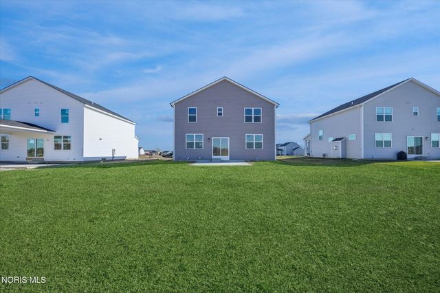 131 Valley Hall Drive, Perrysburg, OH 43551