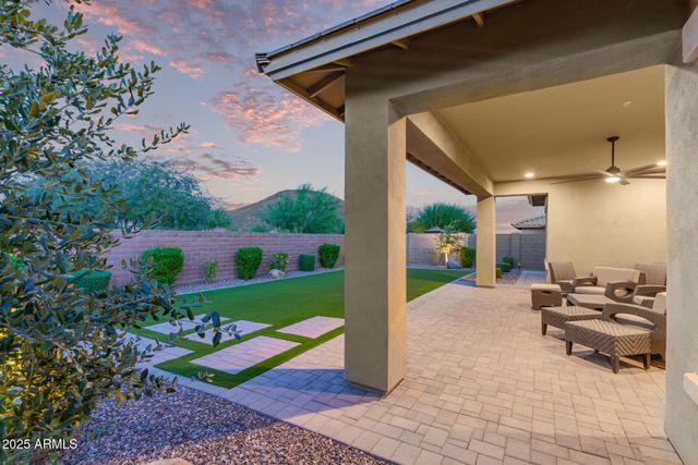13196 W Woodstock Road, Peoria, AZ 85383