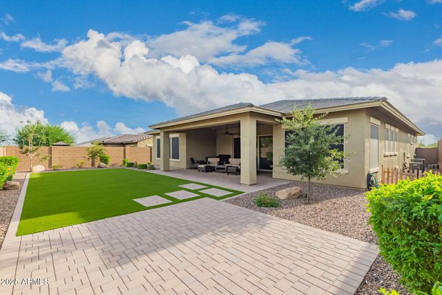 13196 W Woodstock Road, Peoria, AZ 85383