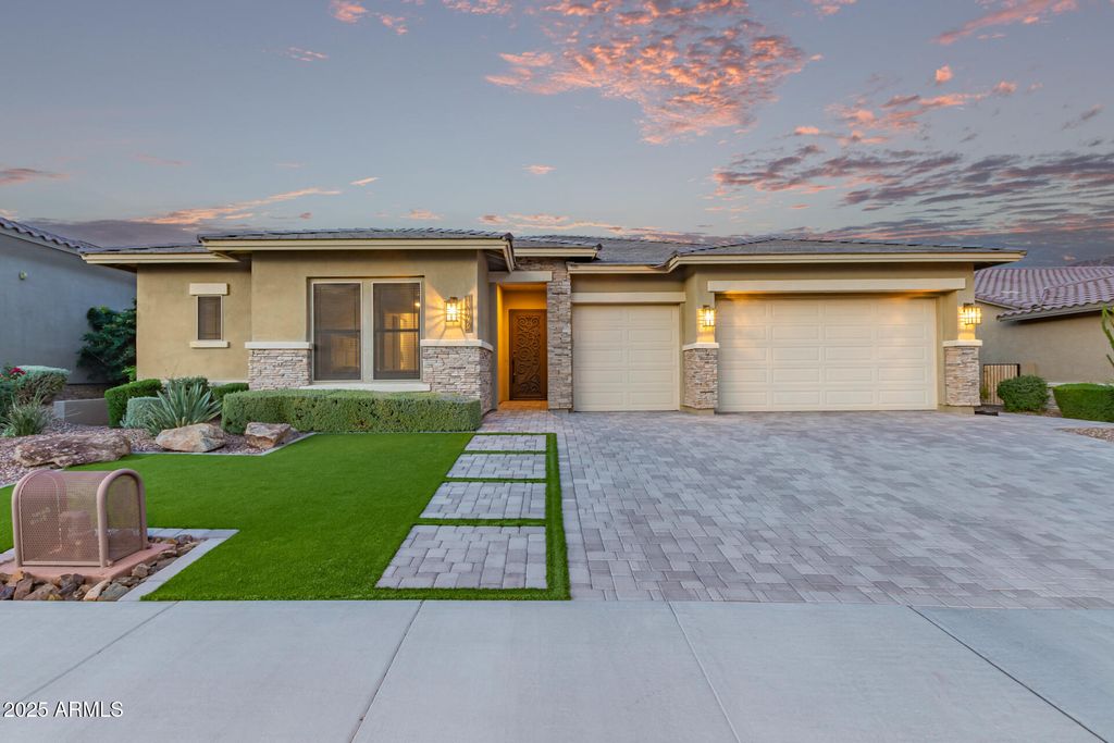 13196 W Woodstock Road, Peoria, AZ 85383