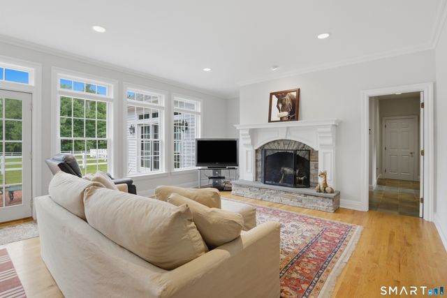 395 Sperry Road, Bethany, CT 06524
