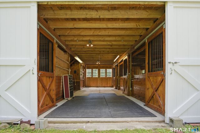 395 Sperry Road, Bethany, CT 06524