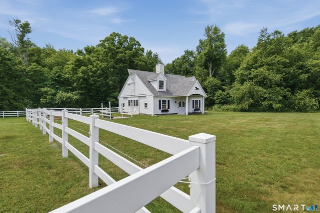 395 Sperry Road, Bethany, CT 06524