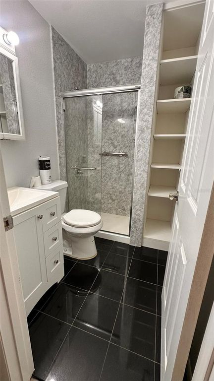 Image 11 of property listing at 2330 ECUADORIAN WAY 32, Clearwater, FL 33763