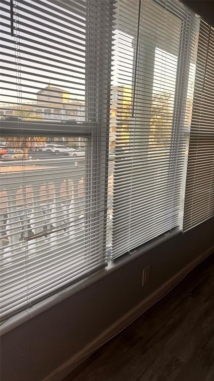 Image 3 of property listing at 2330 ECUADORIAN WAY 32, Clearwater, FL 33763