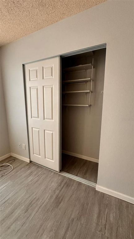 Image 9 of property listing at 2330 ECUADORIAN WAY 32, Clearwater, FL 33763