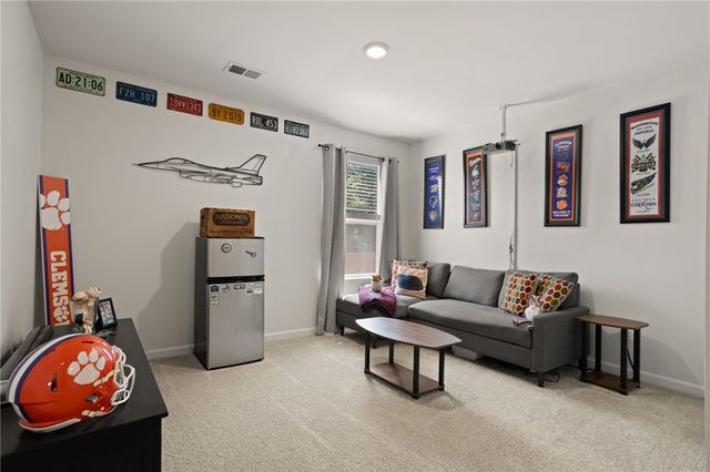 204 Hillendale Way, Pelzer, SC 29669