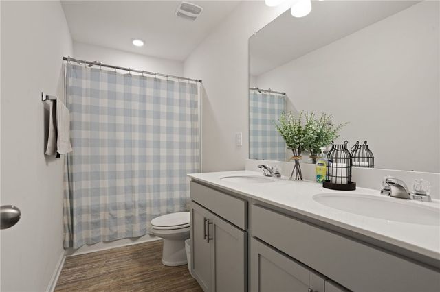 204 Hillendale Way, Pelzer, SC 29669